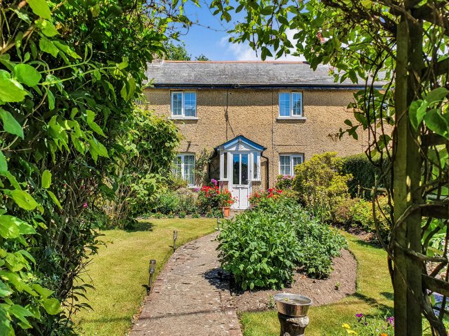 72 Cull Lane, Bashley, Hampshire BH25 5QH 10