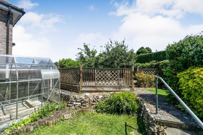 2 Village Green Avenue, Biggin Hill, Westerham, Kent TN16 3LP 10