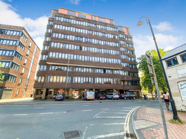 Flats 49-60, The Podium Block, Bridge House, 1 Farnsby Street, Swindon, Wiltshire SN1 5AP 2