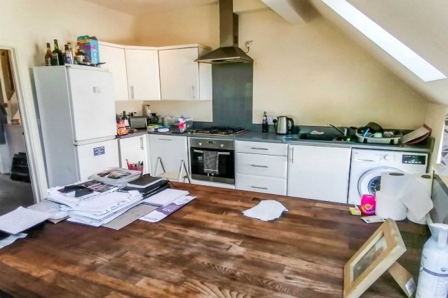 2 & 2a Upper Station Road, Radlett, Hertfordshire WD7 8BX 2