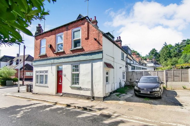 2 & 2a Upper Station Road, Radlett, Hertfordshire WD7 8BX 2