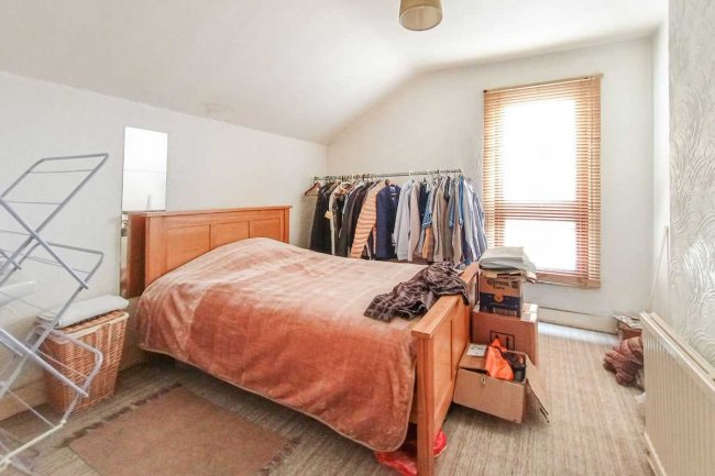 361 Garratt Lane, Wandsworth, London SW18 4DY 2