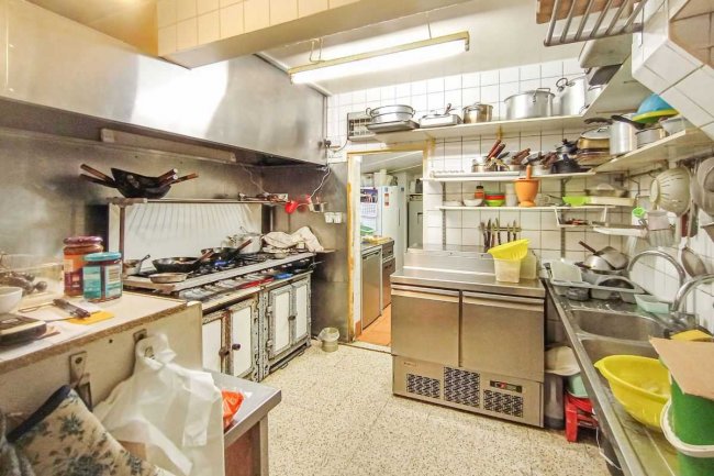 361 Garratt Lane, Wandsworth, London SW18 4DY 2