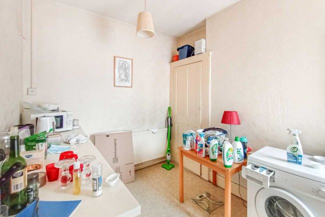 361 Garratt Lane, Wandsworth, London SW18 4DY 2