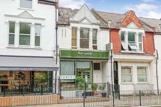361 Garratt Lane, Wandsworth, London SW18 4DY 2