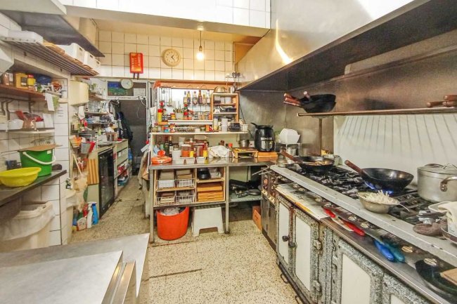 361 Garratt Lane, Wandsworth, London SW18 4DY 2