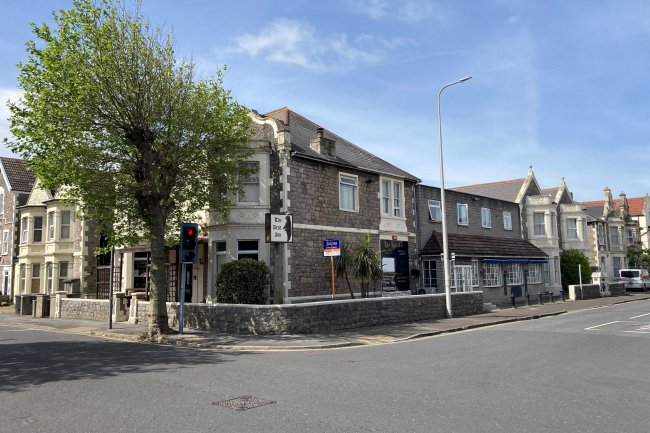 The Bear Inn, 66 Walliscote Road, Weston-super-Mare, BS23 1ED 1