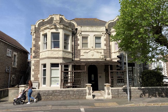 The Bear Inn, 66 Walliscote Road, Weston-super-Mare, BS23 1ED 1