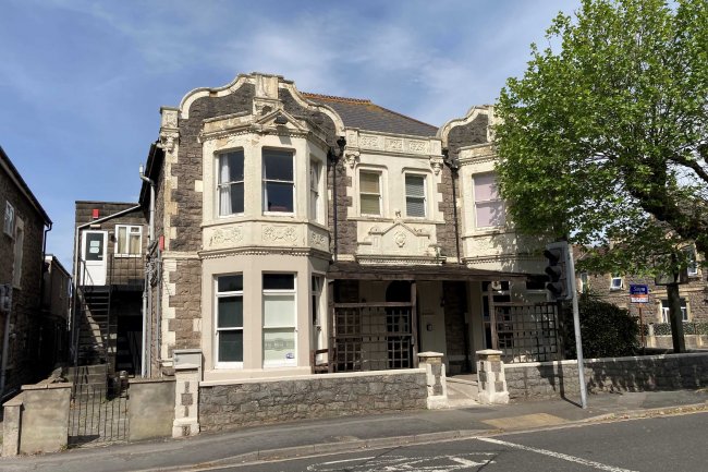 The Bear Inn, 66 Walliscote Road, Weston-super-Mare, BS23 1ED 1