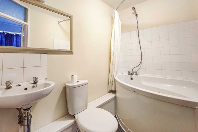 The Bear Inn, 66 Walliscote Road, Weston-super-Mare, BS23 1ED 1