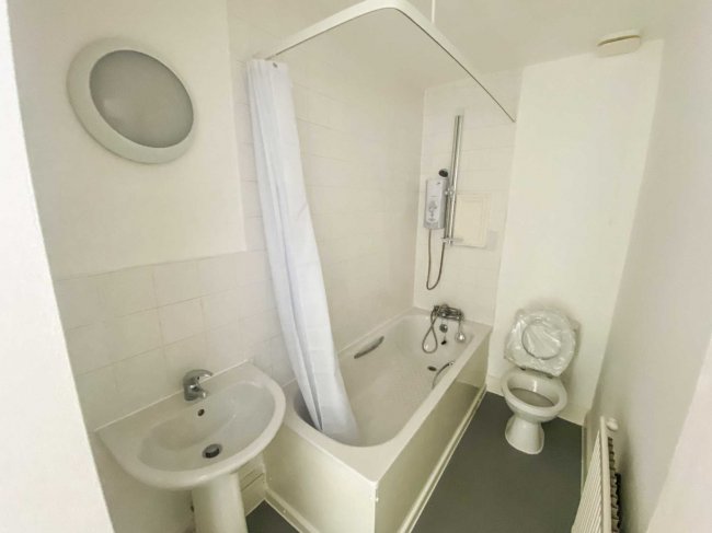 20 Eustace Road, Fulham, London SW6 1JD 5