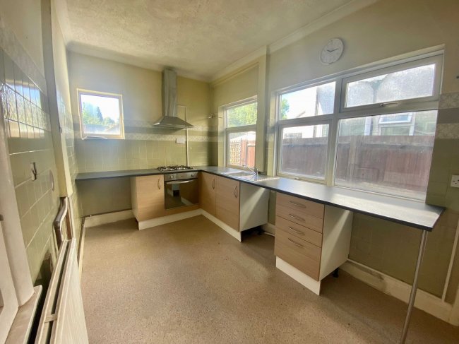 715 Great West Road, Isleworth, Middlesex TW7 4PS 7