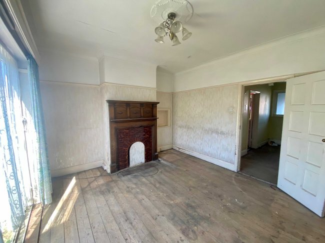 715 Great West Road, Isleworth, Middlesex TW7 4PS 7