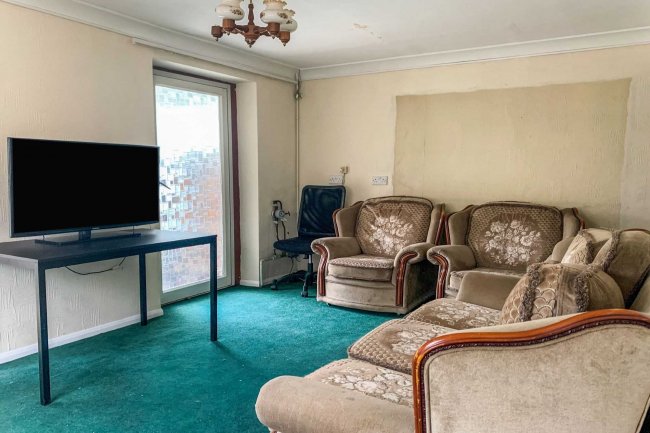 2 Brunel Road, Reading, RG30 3JH 6