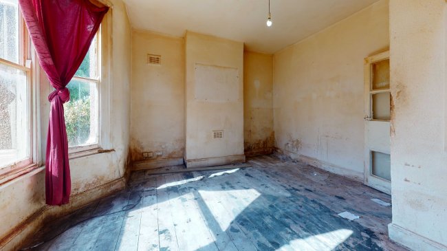 24A Falmer Road, Walthamstow, London E17 3BJ 2