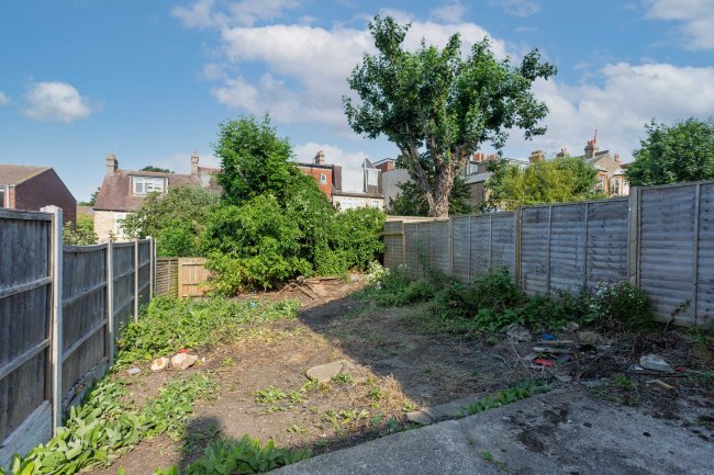 24A Falmer Road, Walthamstow, London E17 3BJ 2