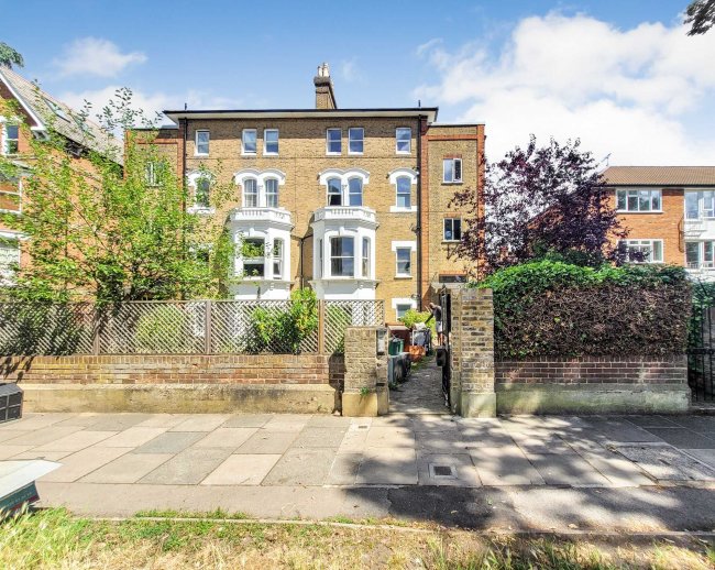 252B Kew Road, Richmond TW9 3EG 2