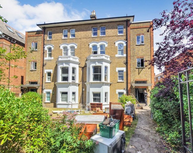 252B Kew Road, Richmond TW9 3EG 2