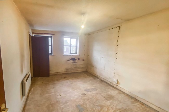 1A Canal Road, Trowbridge, Wiltshire, BA14 8QU 8