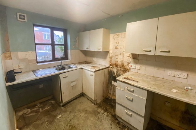 1A Canal Road, Trowbridge, Wiltshire, BA14 8QU 8