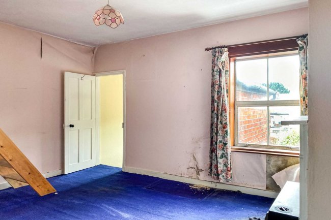 5 Kings Road, Caversham, Reading, RG4 8DS 8