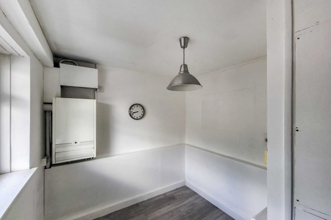 Flat 19, Coltash Court, 152 Whitecross Street, London EC1Y 8QL 5