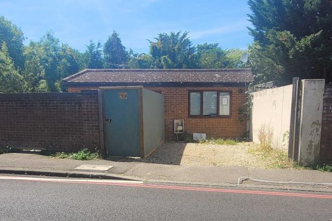 190B Wood Lane, Isleworth, Middlesex TW7 5EH 7