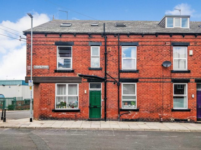32 Kepler Terrace, Harehills, Leeds, West Yorkshire, LS8 5EH 10
