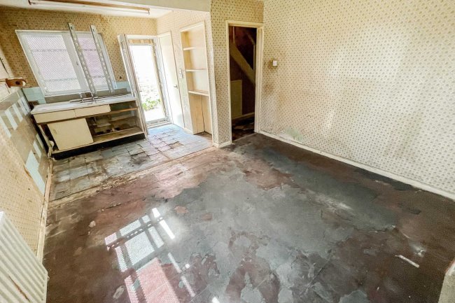 31 Bispham Drive, Toton, Nottingham, Nottinghamshire, NG9 6GH 1