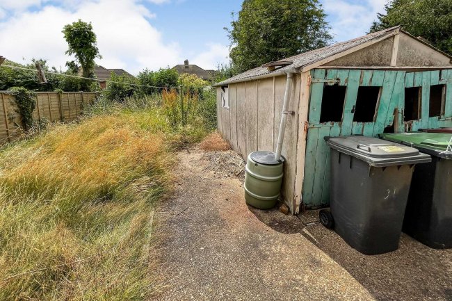 31 Bispham Drive, Toton, Nottingham, Nottinghamshire, NG9 6GH 1