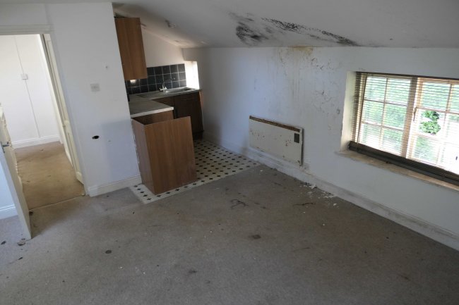 Augustus House, 14 Grant Place, Addiscombe, Croydon, Surrey CR0 6PX  5