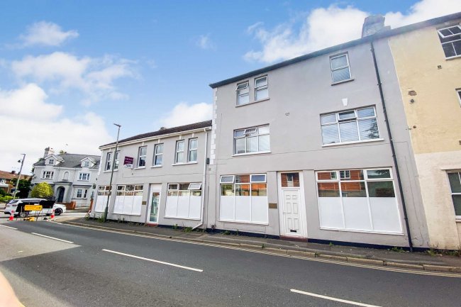 34-42 The Crescent, Leatherhead, Surrey KT22 8ED 6