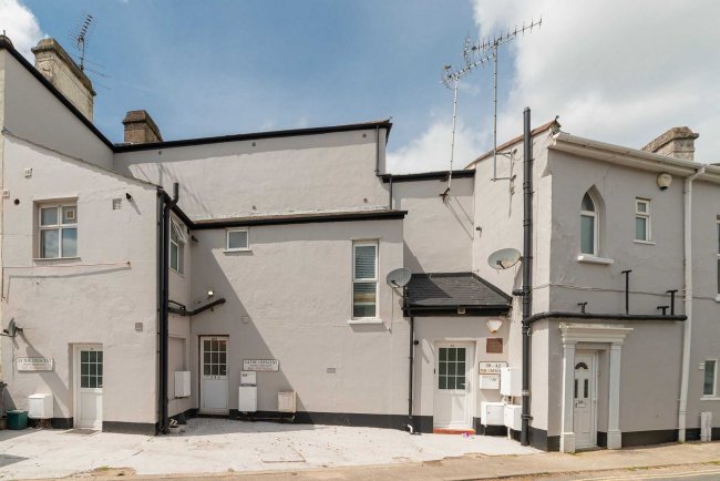 34-42 The Crescent, Leatherhead, Surrey KT22 8ED 6