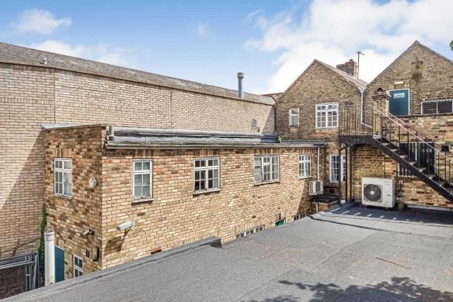 Upper Parts and Rear of 23 High Street, St Neots, Cambridgeshire PE19 1BU 7