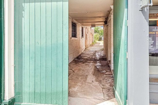 Upper Parts and Rear of 23 High Street, St Neots, Cambridgeshire PE19 1BU 7