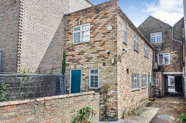 Upper Parts and Rear of 23 High Street, St Neots, Cambridgeshire PE19 1BU 7