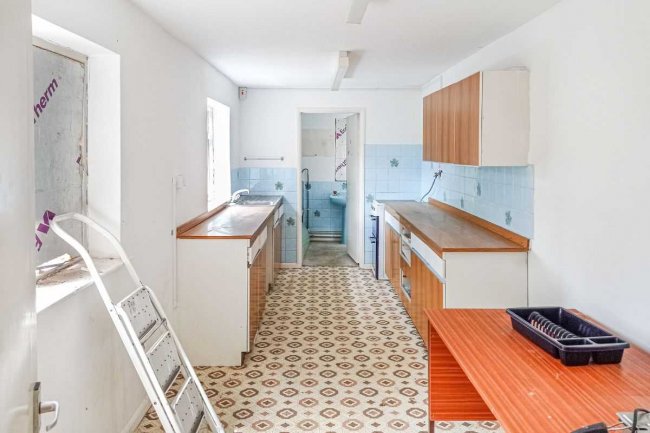 Upper Parts and Rear of 23 High Street, St Neots, Cambridgeshire PE19 1BU 7