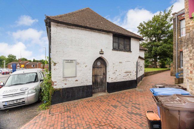 Thompsons Hall, St Michaels Road, Sittingbourne, Kent ME10 3DN 10