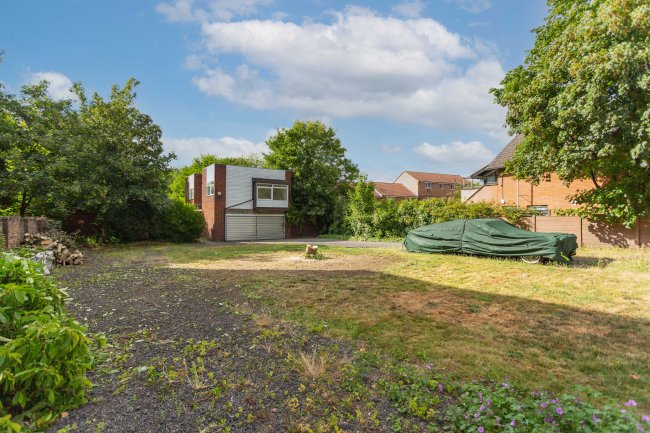 20a Rectory Lane, Tooting, London SW17 9QJ 1