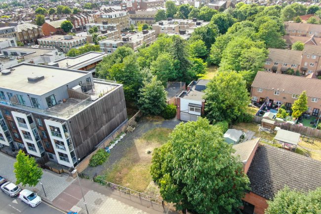 20a Rectory Lane, Tooting, London SW17 9QJ 1