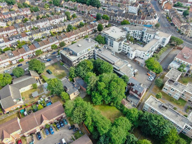 20a Rectory Lane, Tooting, London SW17 9QJ 1