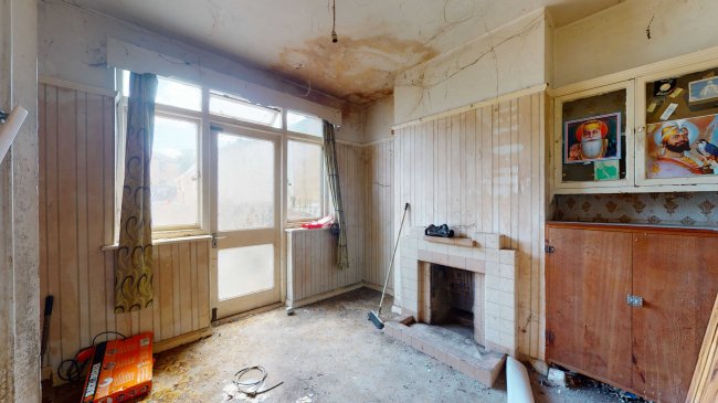 32 Lonsdale Road, Southall, Middlesex UB2 5LS 3