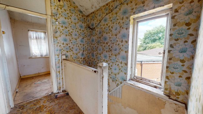 32 Lonsdale Road, Southall, Middlesex UB2 5LS 3