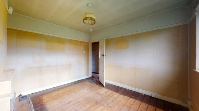 34A Meadow Way, Woodhatch, Reigate, Surrey RH2 8DR 2