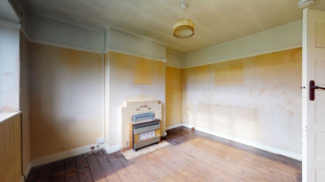 34A Meadow Way, Woodhatch, Reigate, Surrey RH2 8DR 2