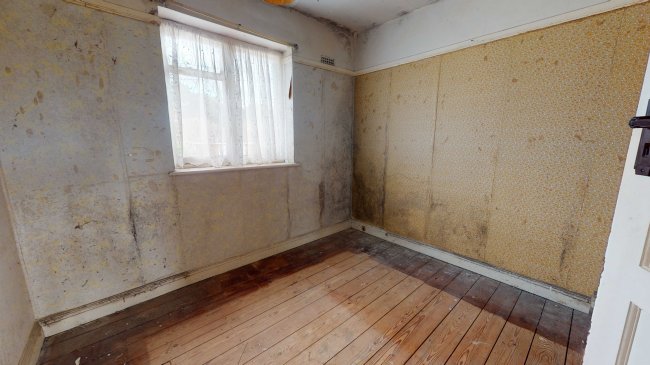 34A Meadow Way, Woodhatch, Reigate, Surrey RH2 8DR 2