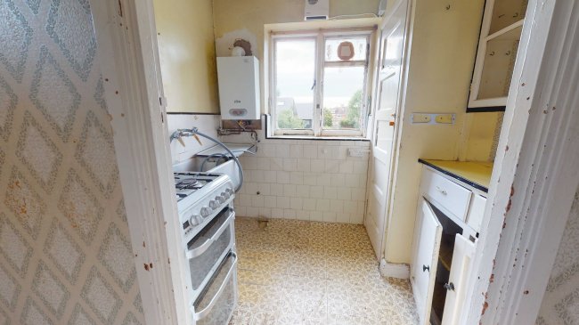 34A Meadow Way, Woodhatch, Reigate, Surrey RH2 8DR 2