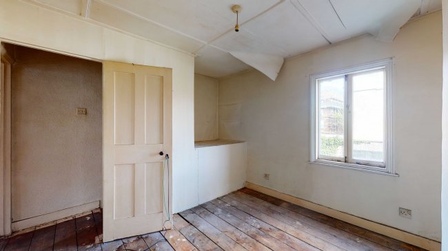 15 New Road, Hounslow, London TW3 2AN 4