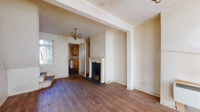 15 New Road, Hounslow, London TW3 2AN 4