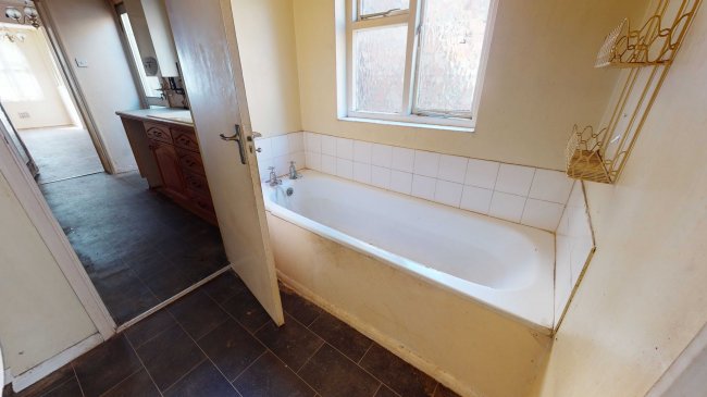 15 New Road, Hounslow, London TW3 2AN 4